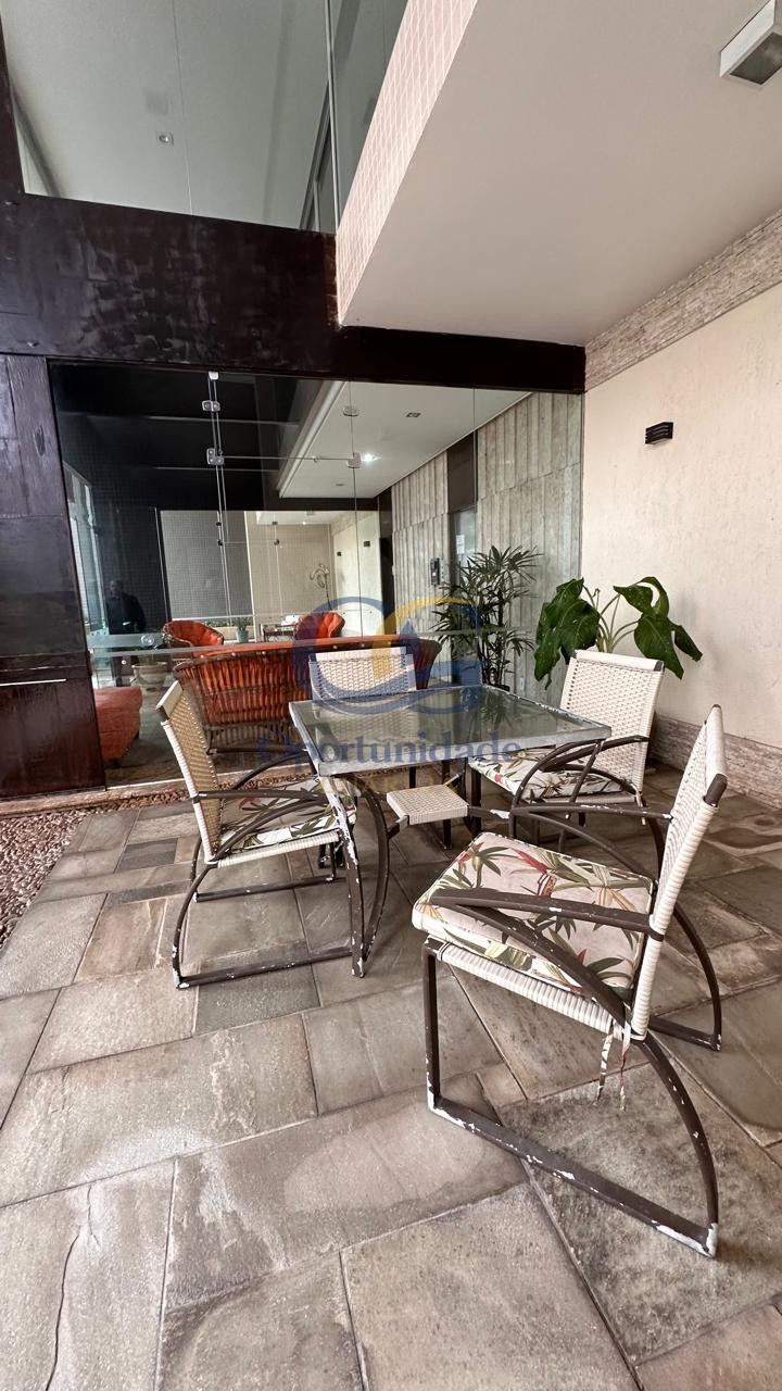 Apartamento na Praia das Pitangueiras, Guarujá - SP