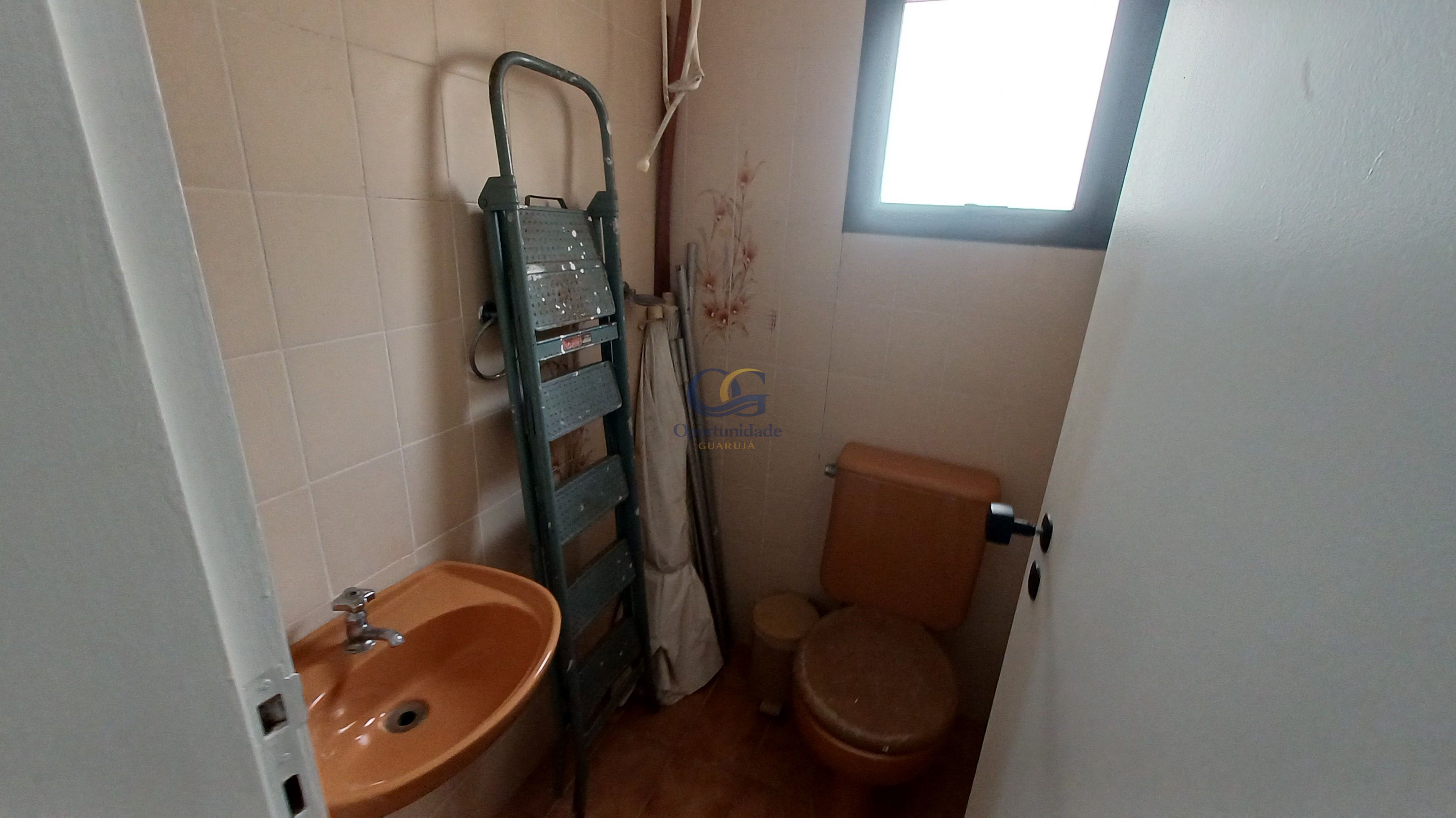 Apartamento na Praia da Enseada, Guarujá - SP