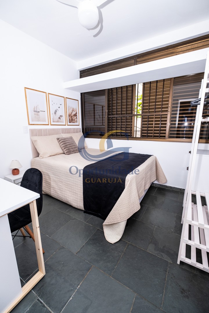 Apartamento na Praia da Enseada, Guarujá - SP