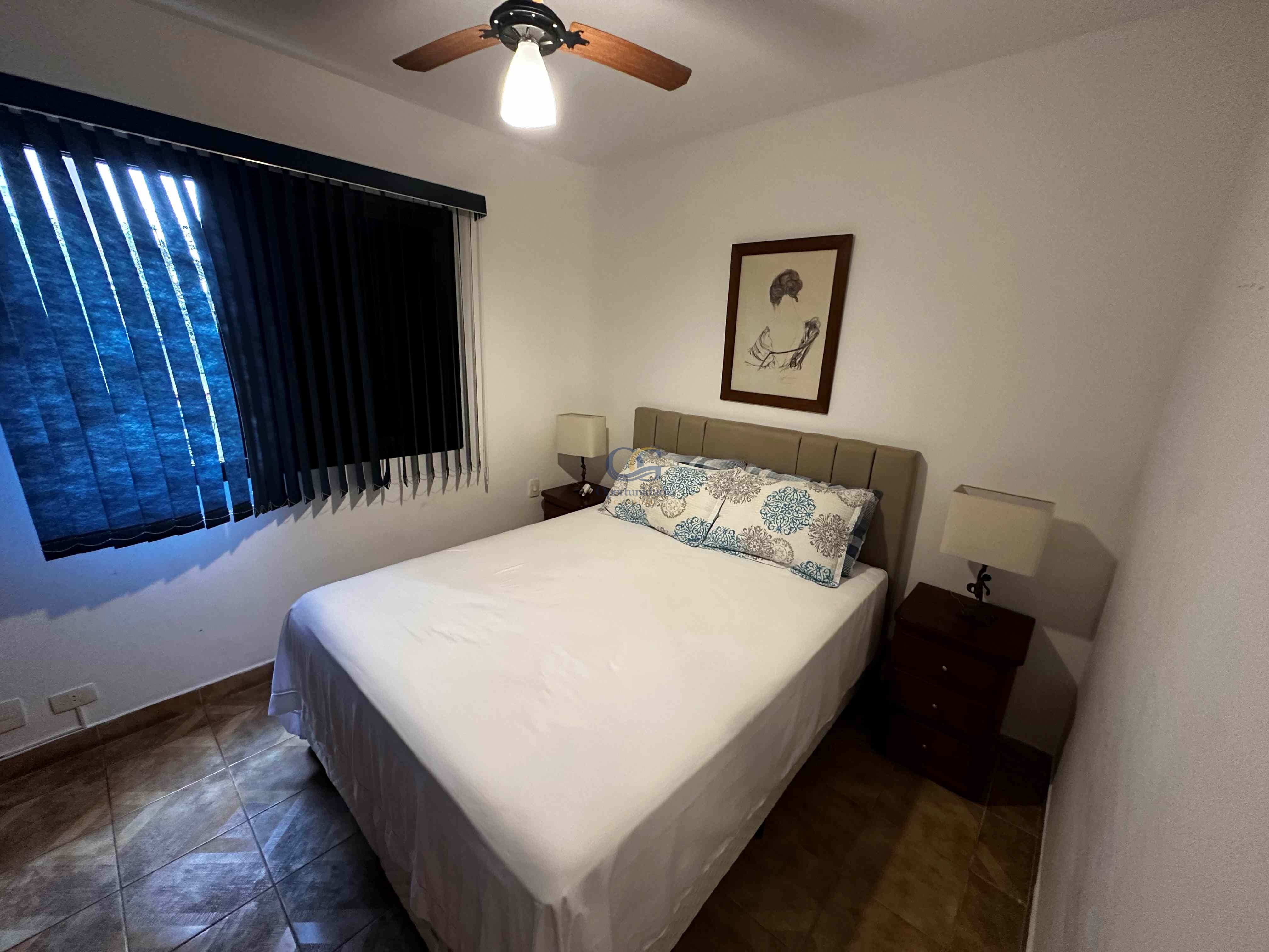 Apartamento na Praia das Pitangueiras, Guarujá - SP