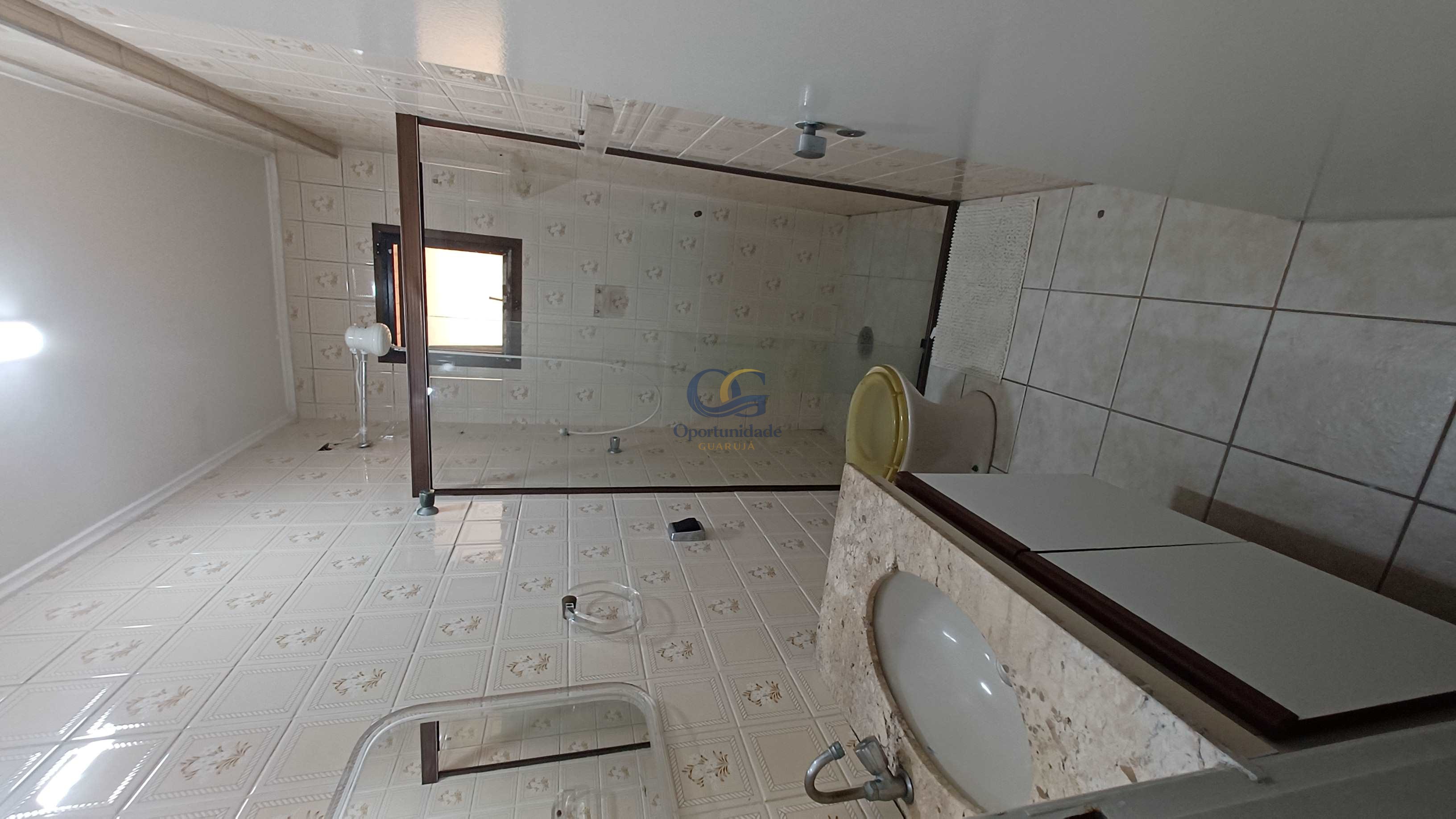 Apartamento na Praia da Enseada, Guarujá - SP