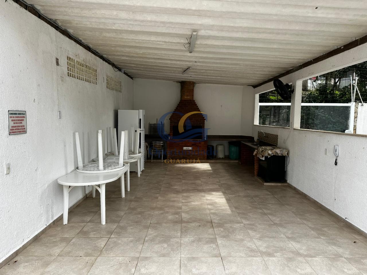 Apartamento na Praia da Enseada, Guarujá - SP