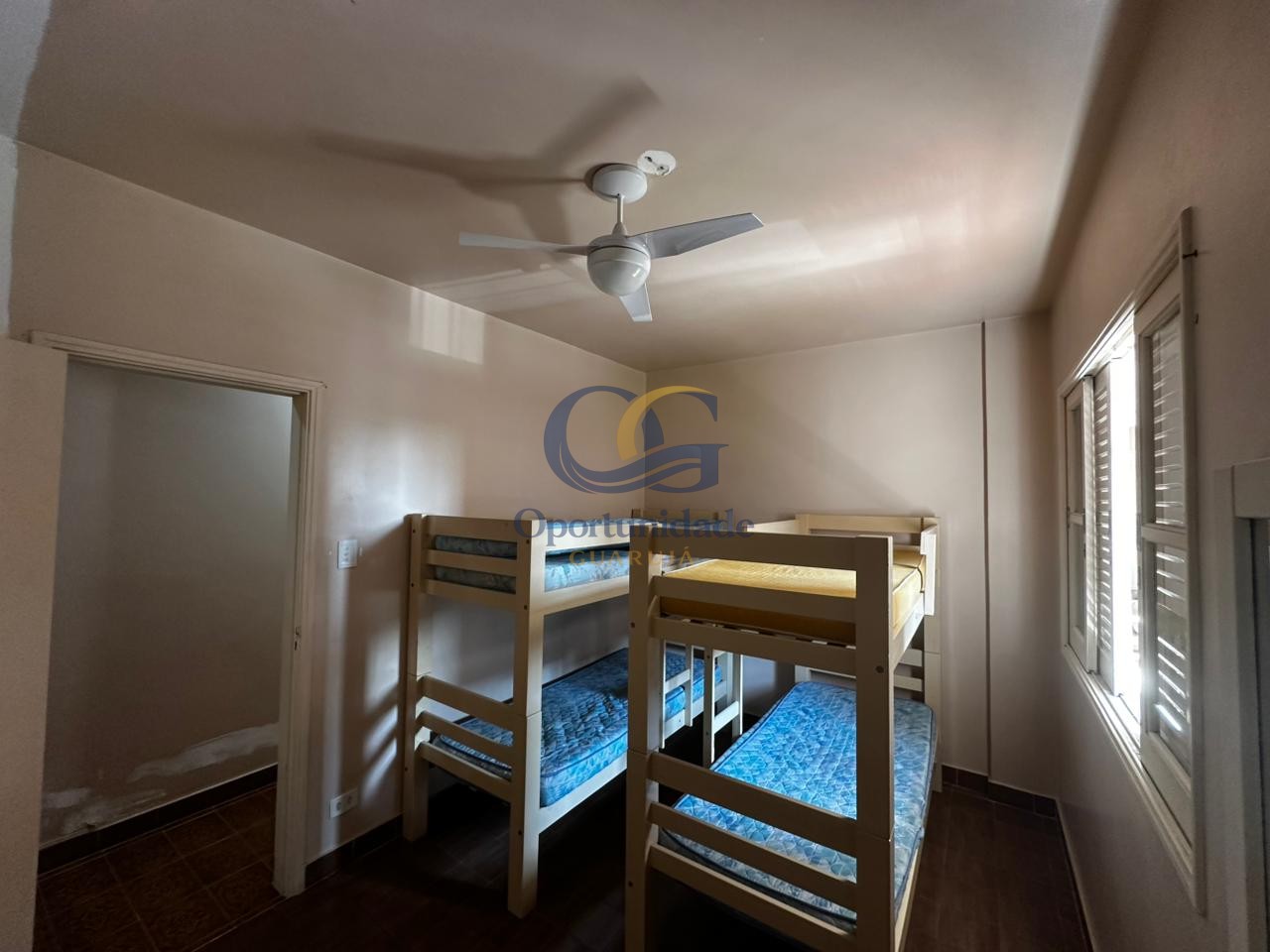 Apartamento na Praia da Enseada, Guarujá - SP