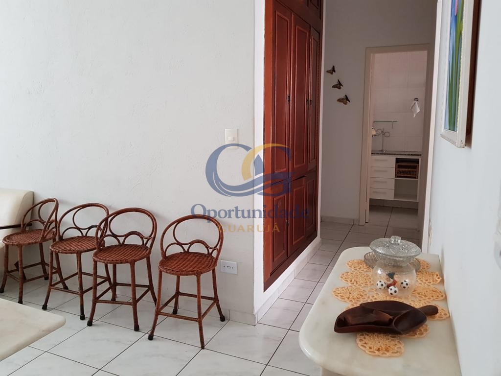 Apartamento na Praia do Tombo,  Astúrias - Guarujá - SP
