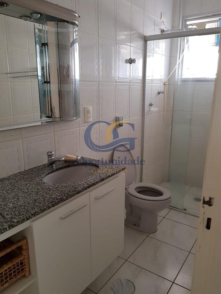 Apartamento na Praia do Tombo,  Astúrias - Guarujá - SP