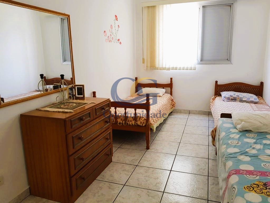 Apartamento na Praia do Tombo,  Astúrias - Guarujá - SP