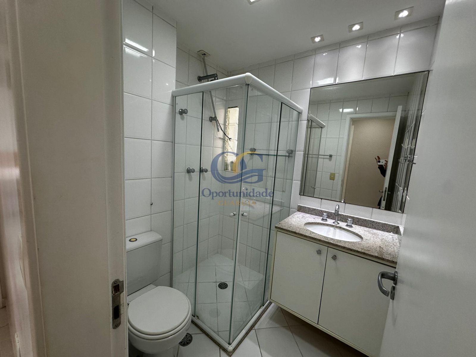 Apartamento Frente ao Mar, Praia das Astúrias Guarujá - SP