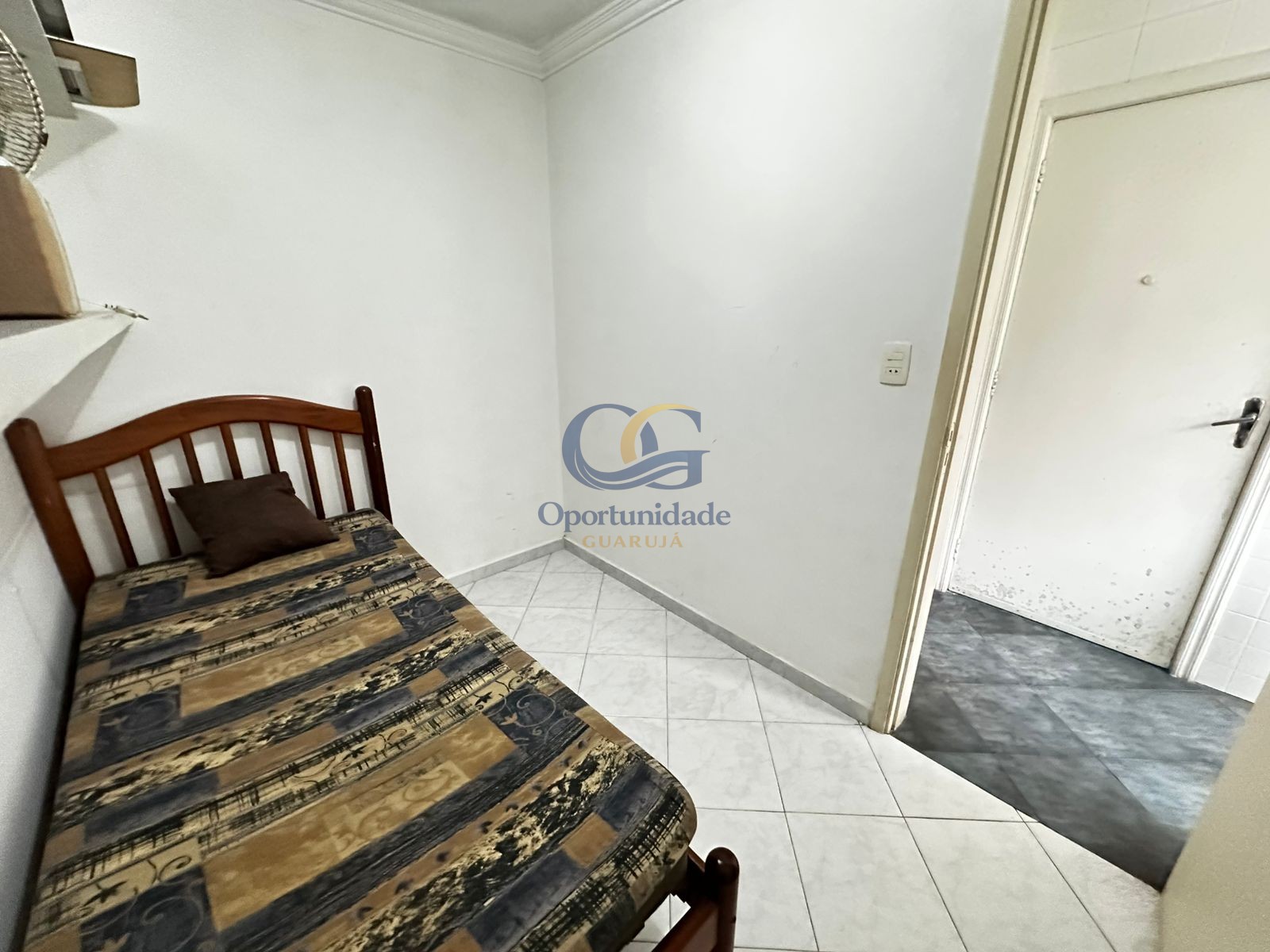 Apartamento na Praia das Pitangueiras, Guarujá - SP