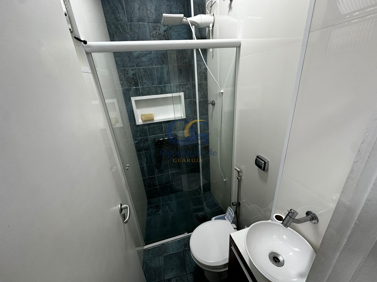 Apartamento na Praia das Pitangueiras, Guarujá - SP