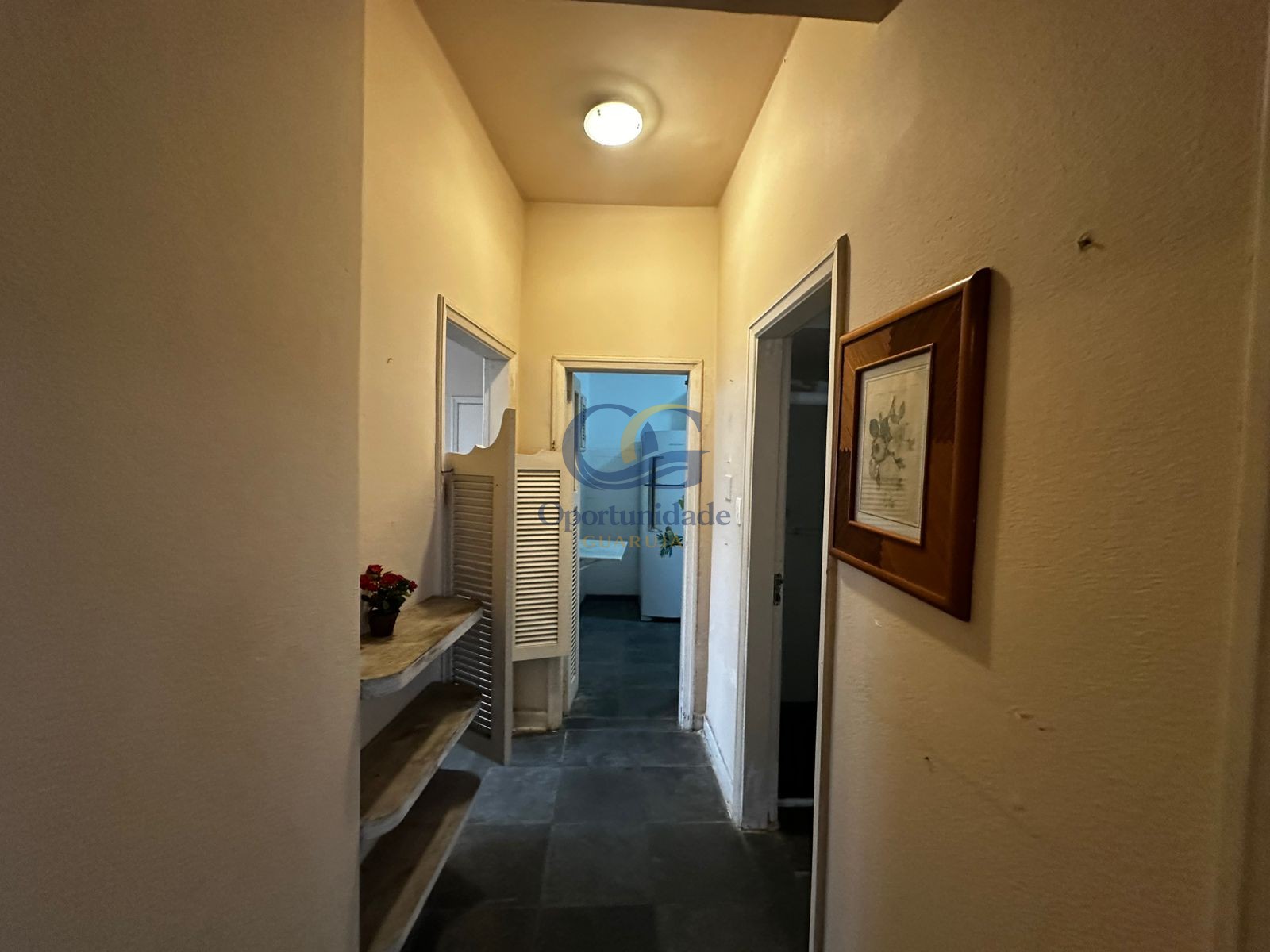 Apartamento na Praia das Pitangueiras, Guarujá - SP