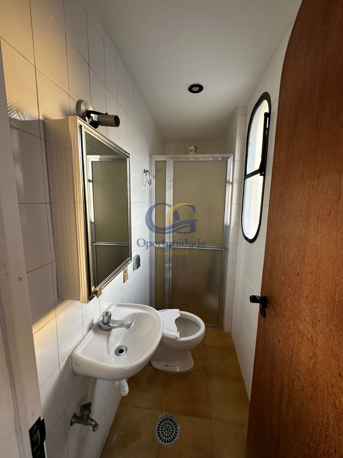 Apartamento na Praia das Pitangueiras, Guarujá - SP