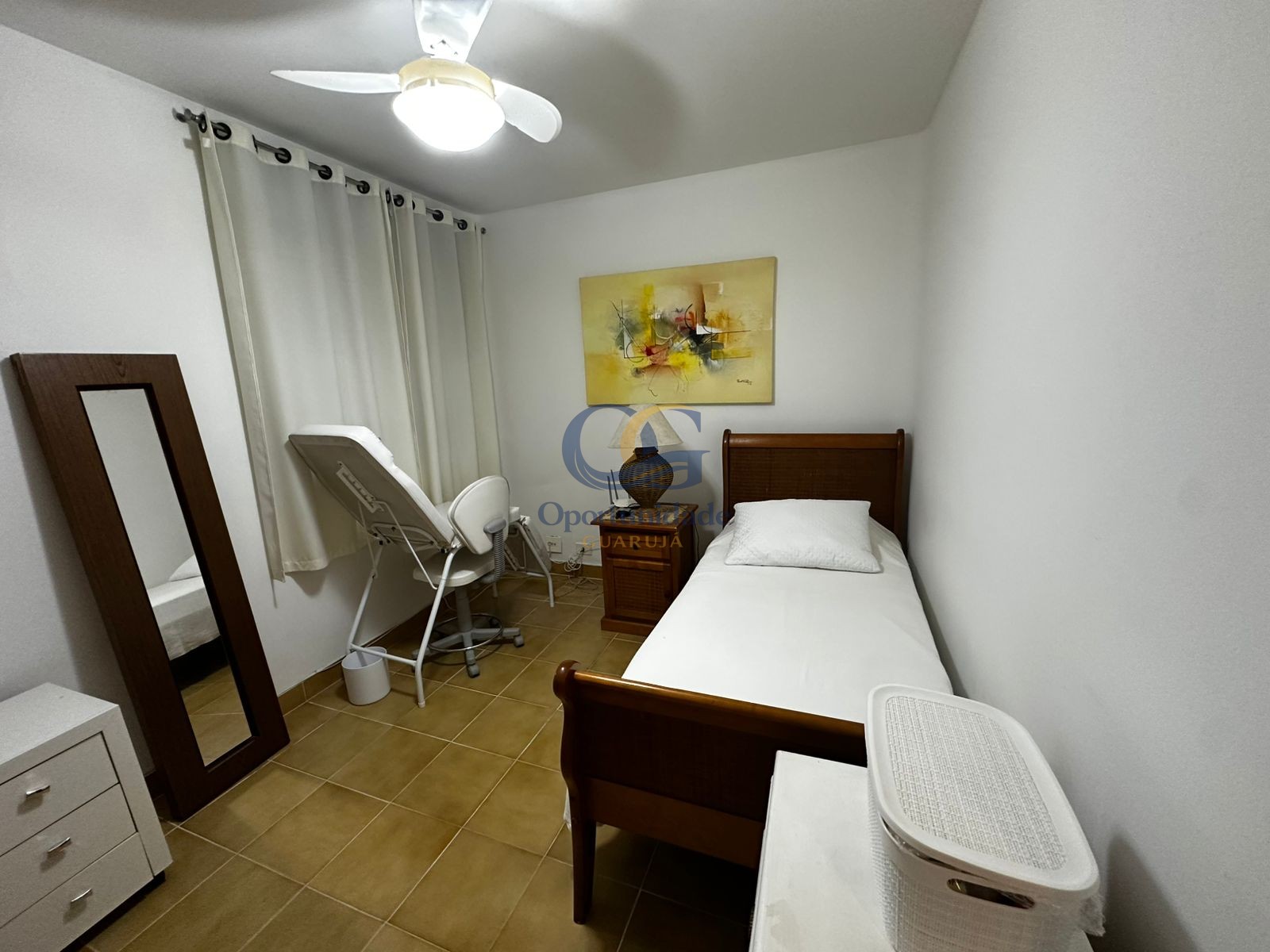 Apartamento na Praia das Pitangueiras, Guarujá - SP
