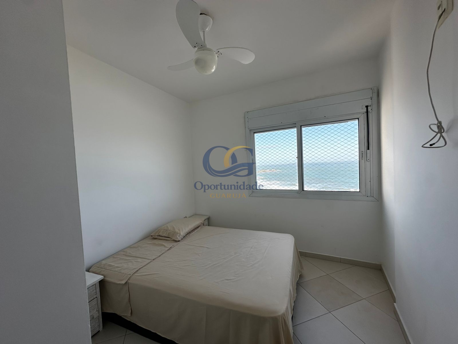 Apartamento Frente ao Mar nas Pitangueiras, Guarujá - SP