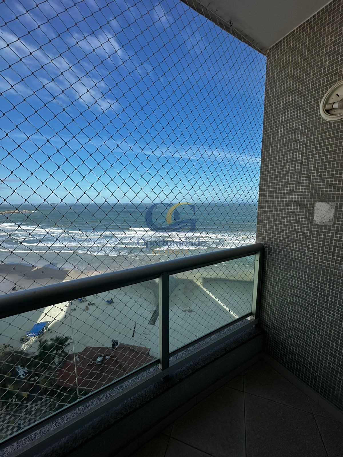 Apartamento Frente ao Mar nas Pitangueiras, Guarujá - SP