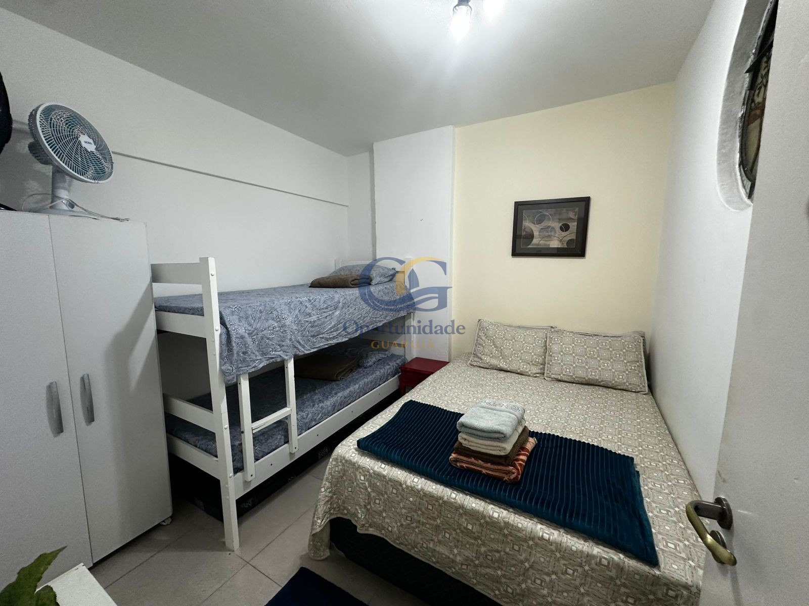 Apartamento na Praia das Pitangueiras, Guarujá - SP
