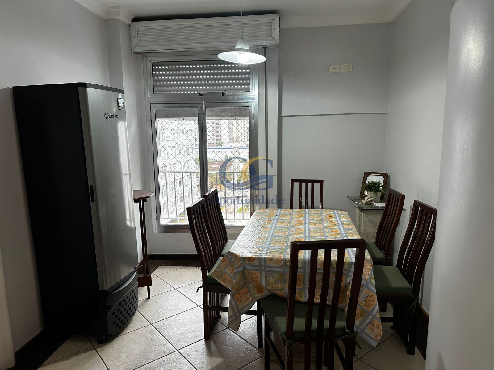 Apartamento na Praia das Pitangueiras, Guarujá - SP