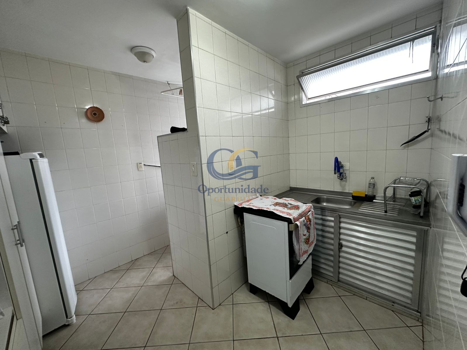 Apartamento na Praia das Pitangueiras, Guarujá - SP