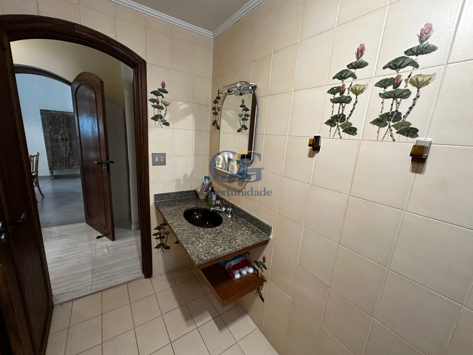 Apartamento na Praia da Enseada, Guarujá - SP