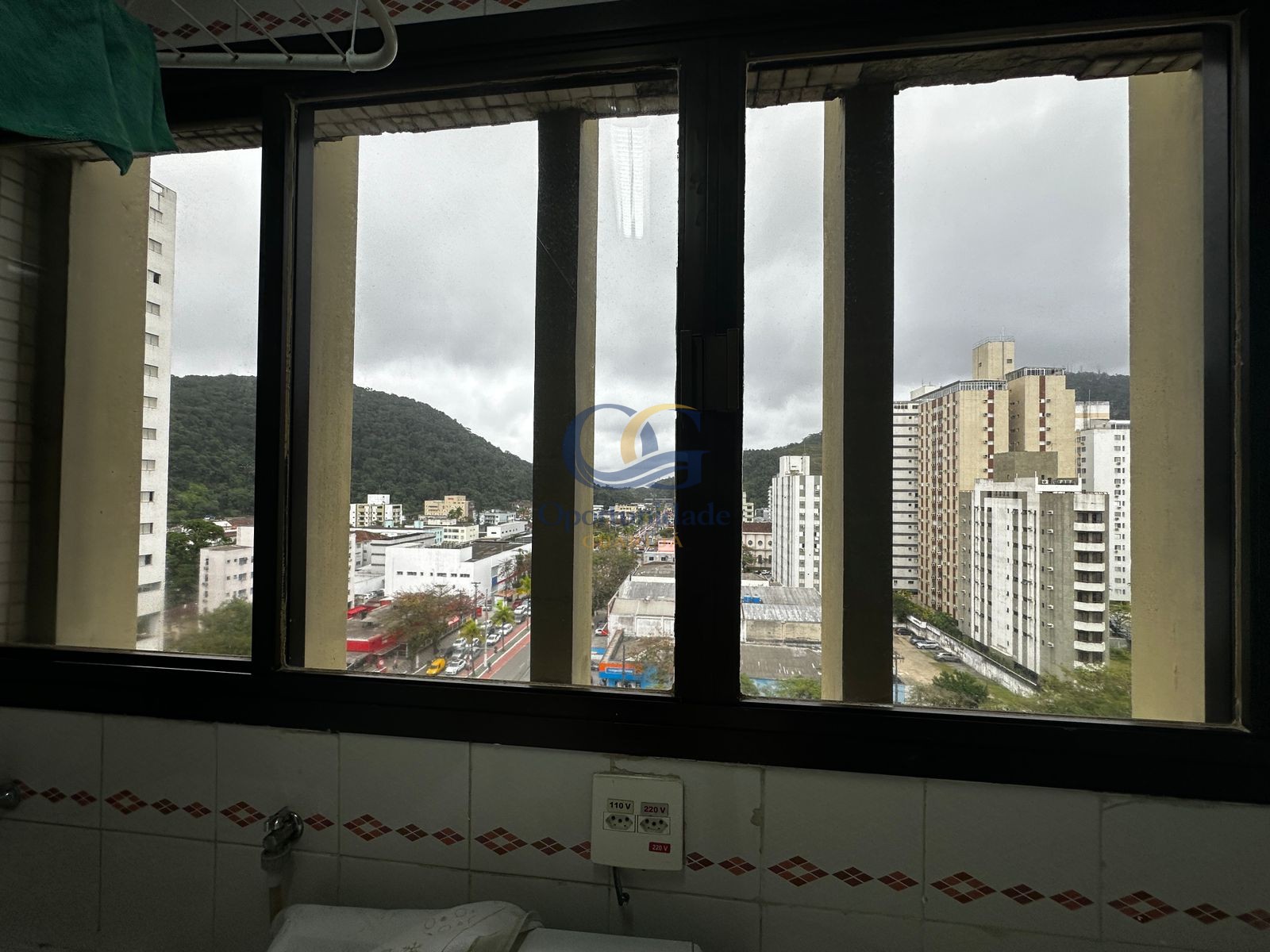 Apartamento na Praia das Pitangueiras, Guarujá - SP