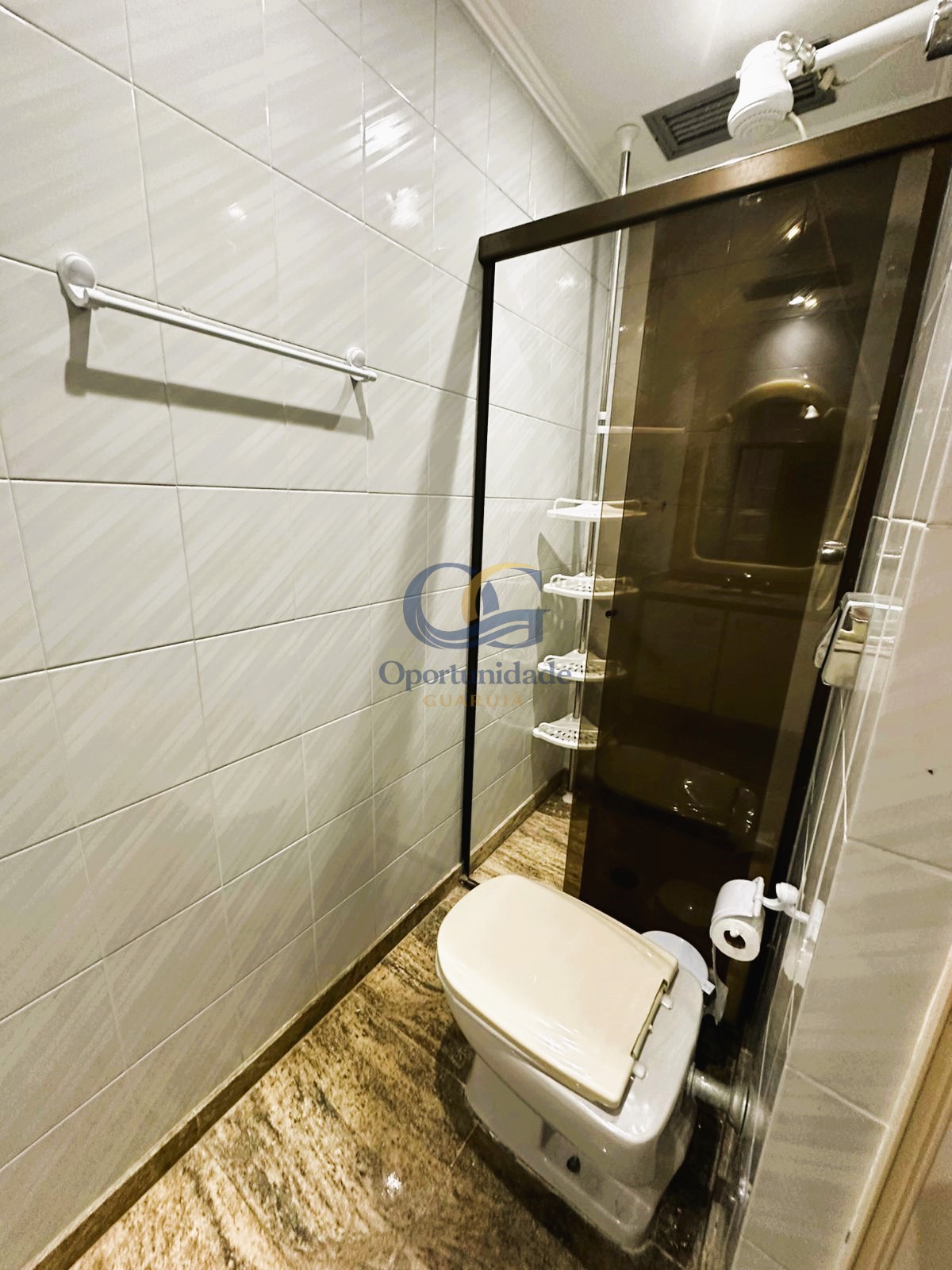 Apartamento Frente ao Mar nas Pitangueiras, Guarujá - SP