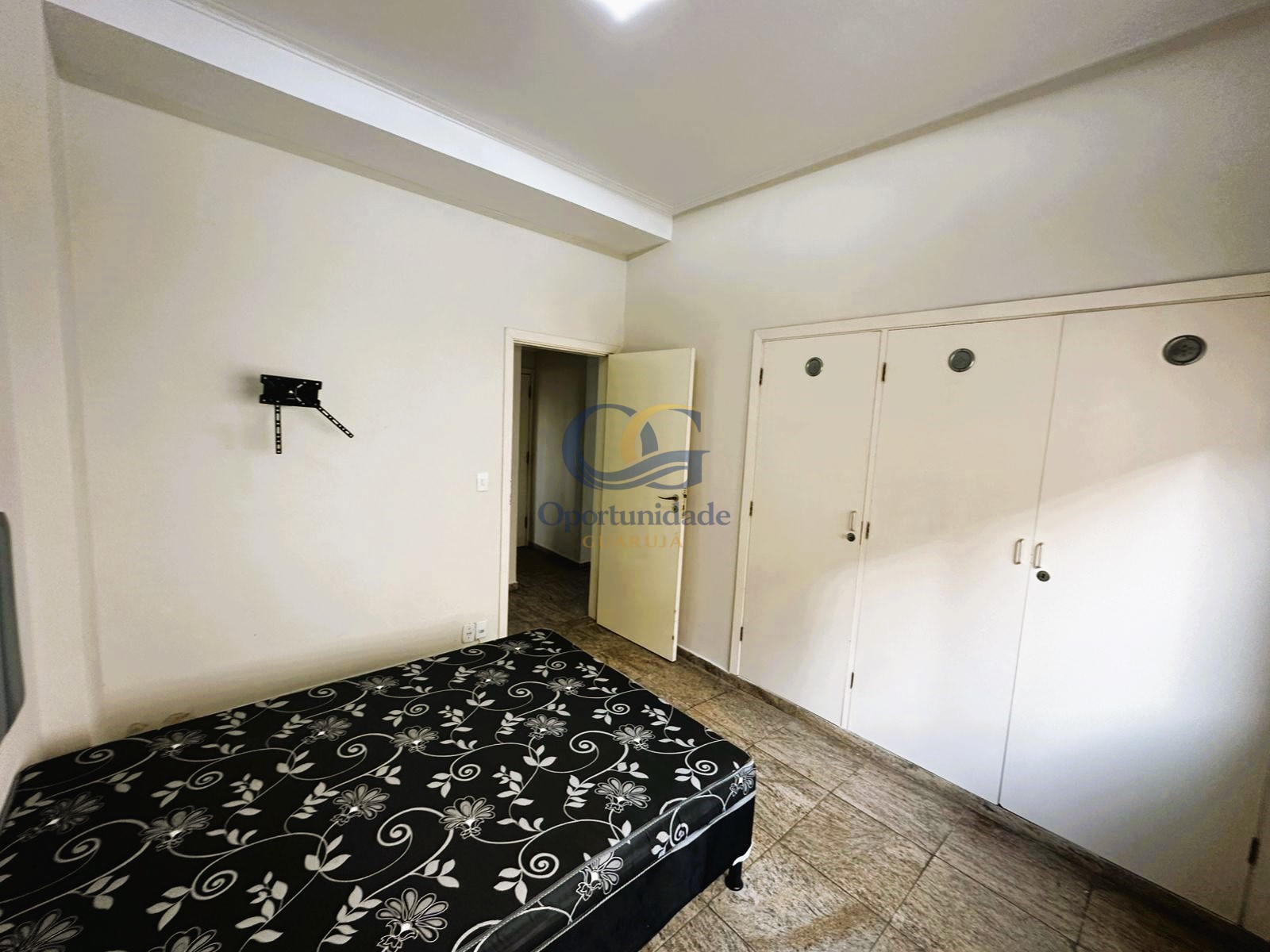 Apartamento Frente ao Mar nas Pitangueiras, Guarujá - SP