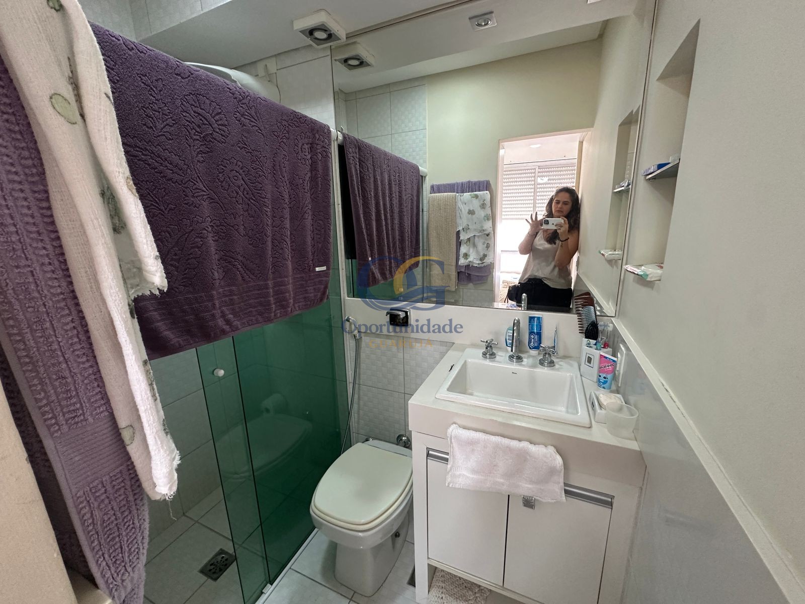 Apartamento na Praia das Pitangueiras, Guarujá - SP