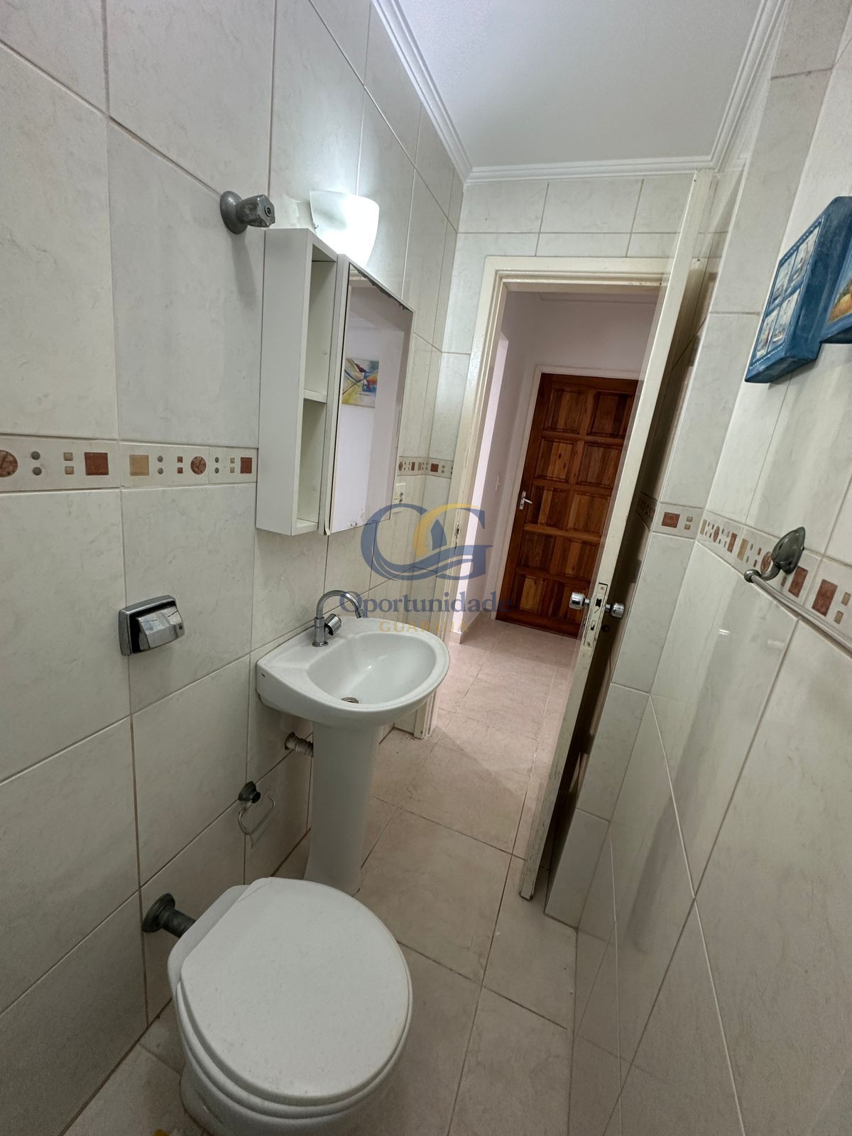 Apartamento na Praia das Pitangueiras, Guarujá - SP