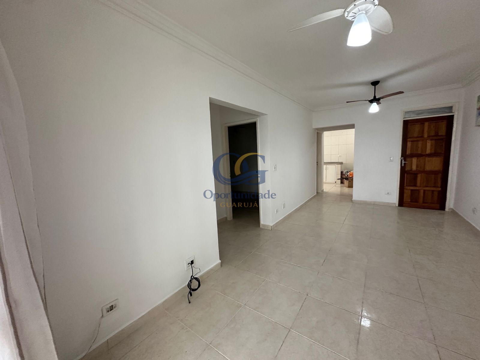 Apartamento na Praia das Pitangueiras, Guarujá - SP
