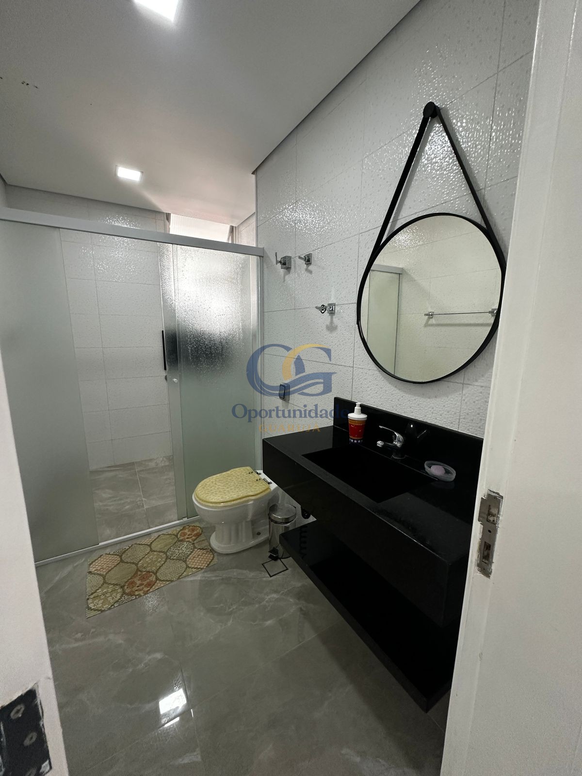 Apartamento Frente ao Mar nas Pitangueiras, Guarujá - SP