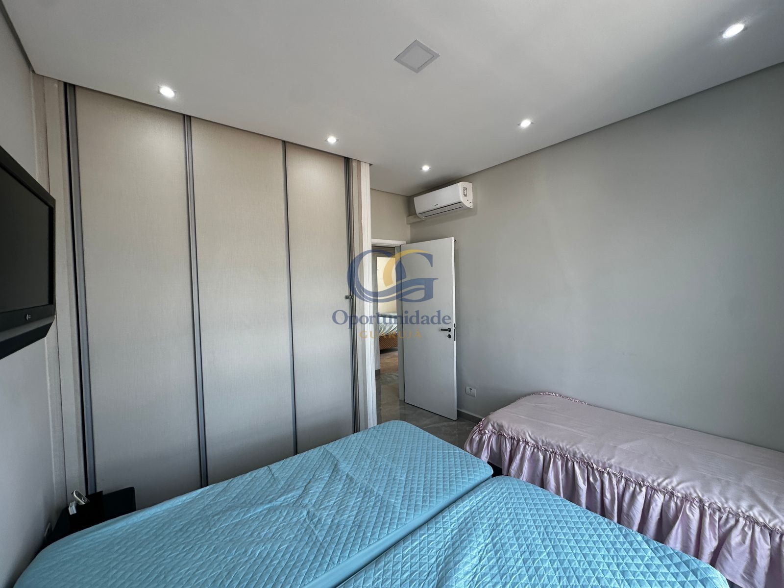Apartamento Frente ao Mar nas Pitangueiras, Guarujá - SP