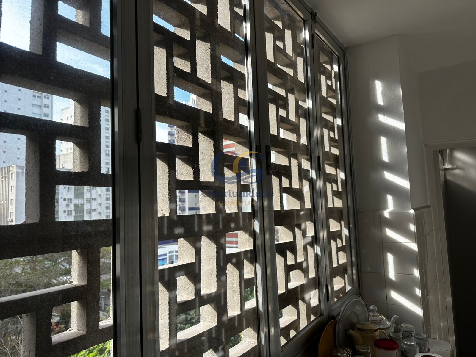 Apartamento na Praia das Pitangueiras, Guarujá - SP