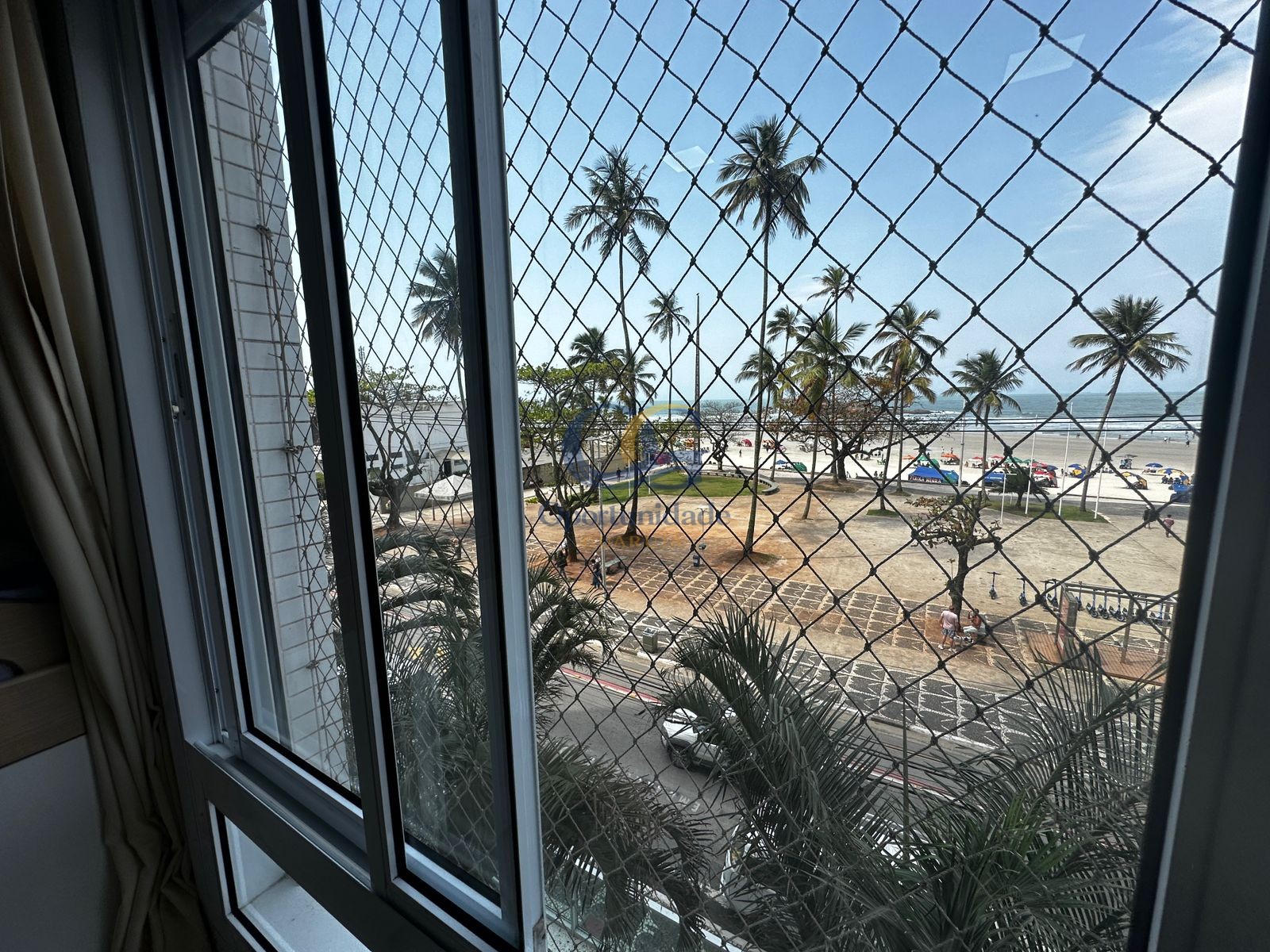 Apartamento Frente ao Mar nas Pitangueiras, Guarujá - SP