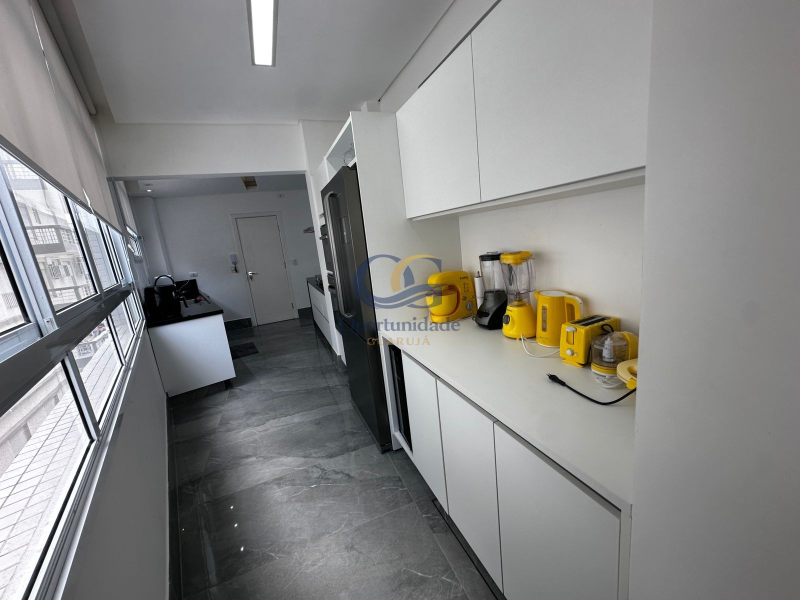 Apartamento Frente ao Mar nas Pitangueiras, Guarujá - SP