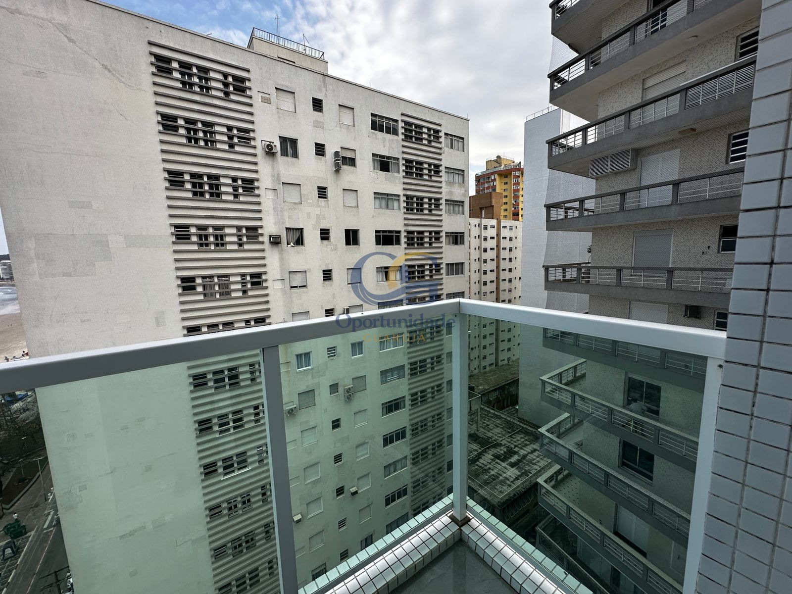 Apartamento Frente ao Mar nas Pitangueiras, Guarujá - SP