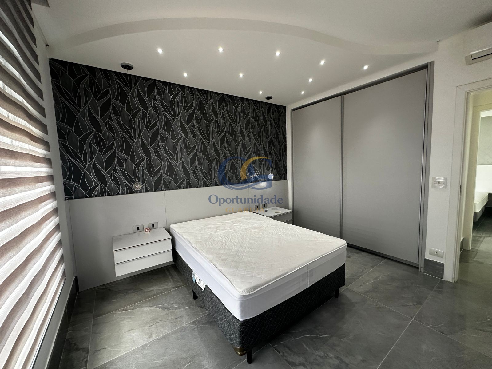 Apartamento Frente ao Mar nas Pitangueiras, Guarujá - SP