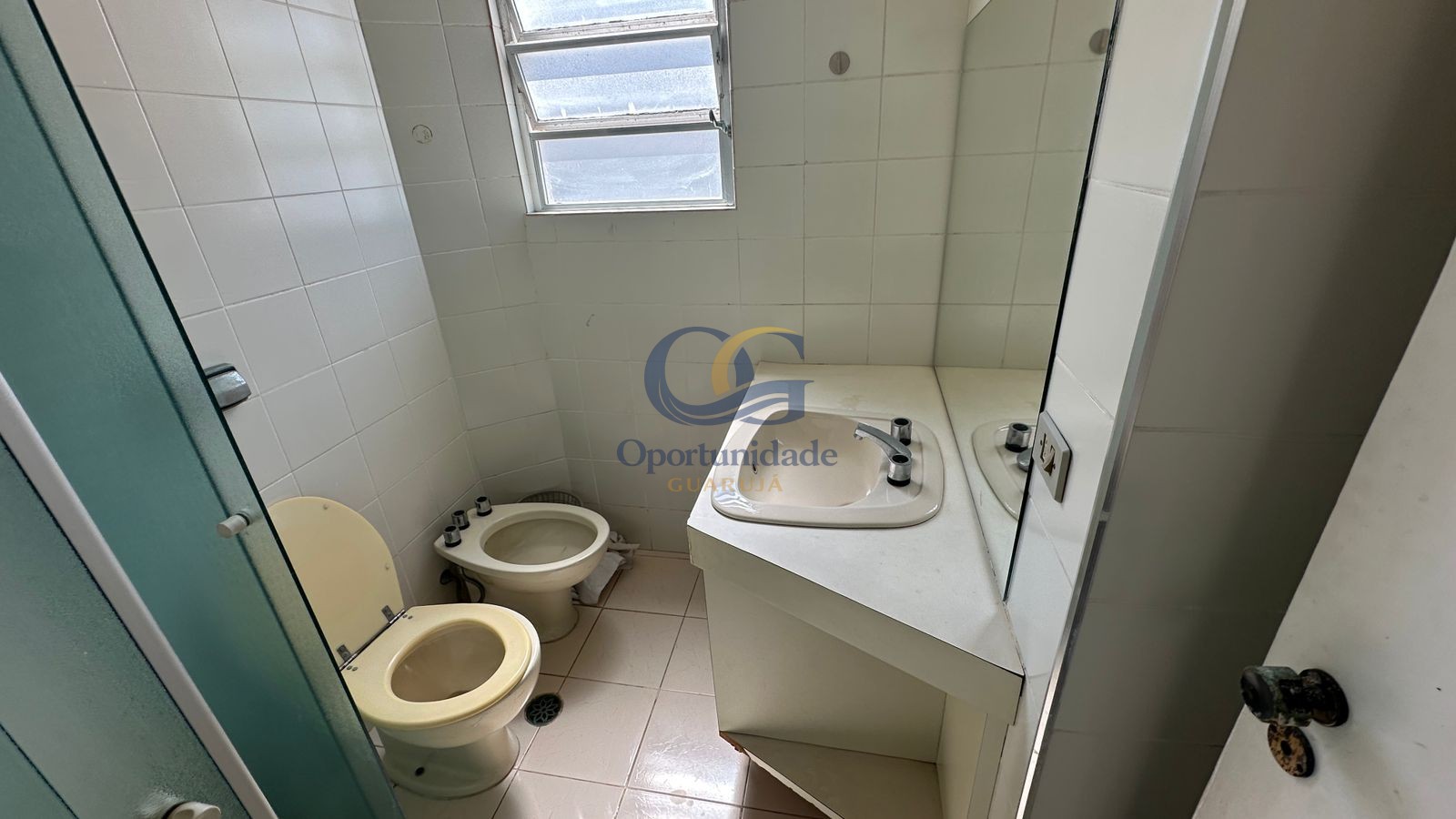 Apartamento Frente ao Mar nas Pitangueiras, Guarujá - SP