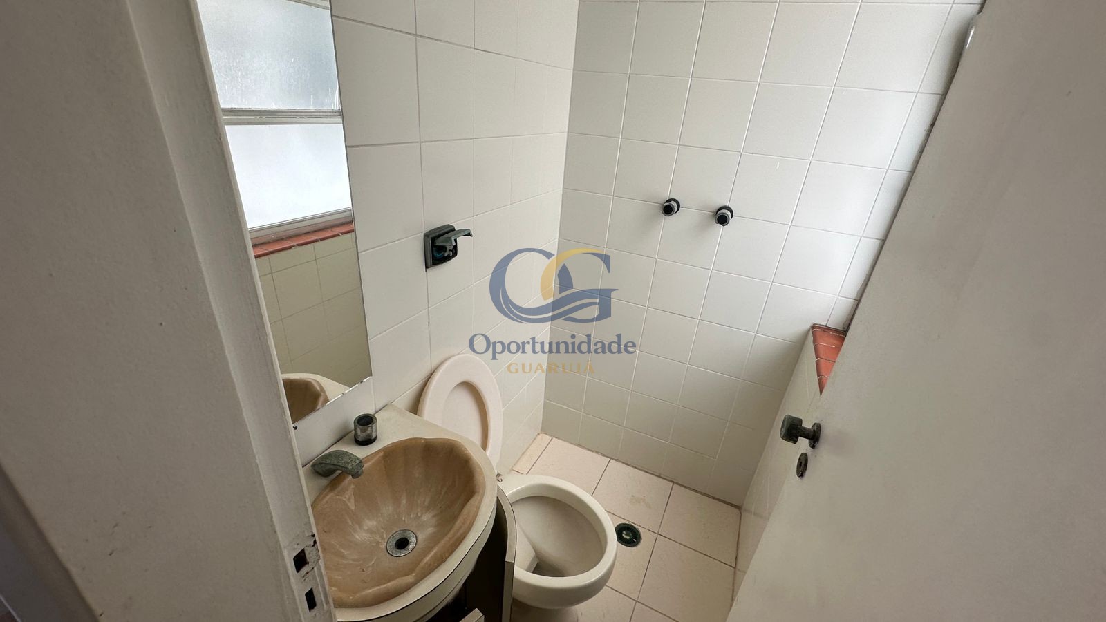 Apartamento Frente ao Mar nas Pitangueiras, Guarujá - SP