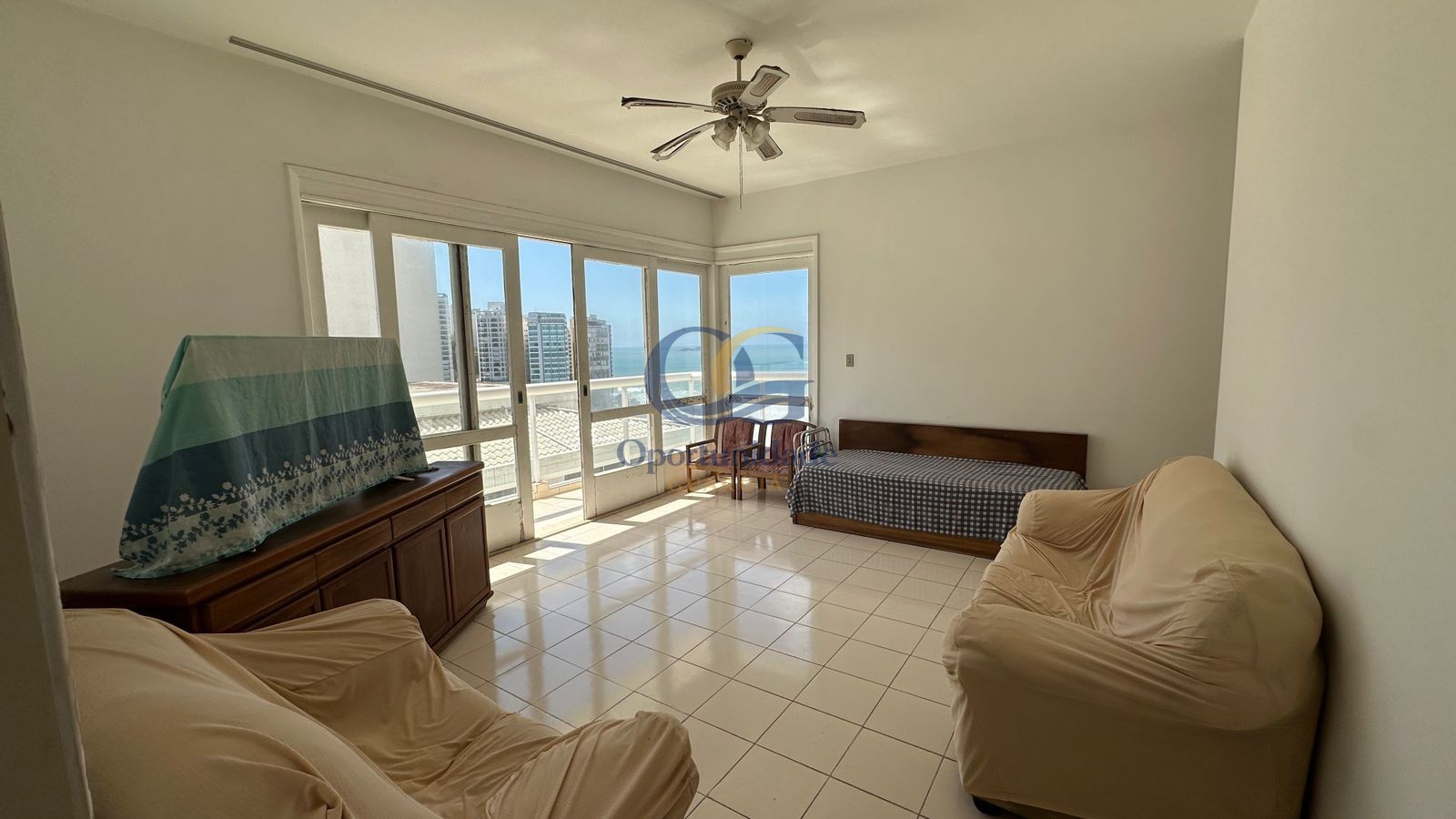 Apartamento Frente ao Mar nas Pitangueiras, Guarujá - SP