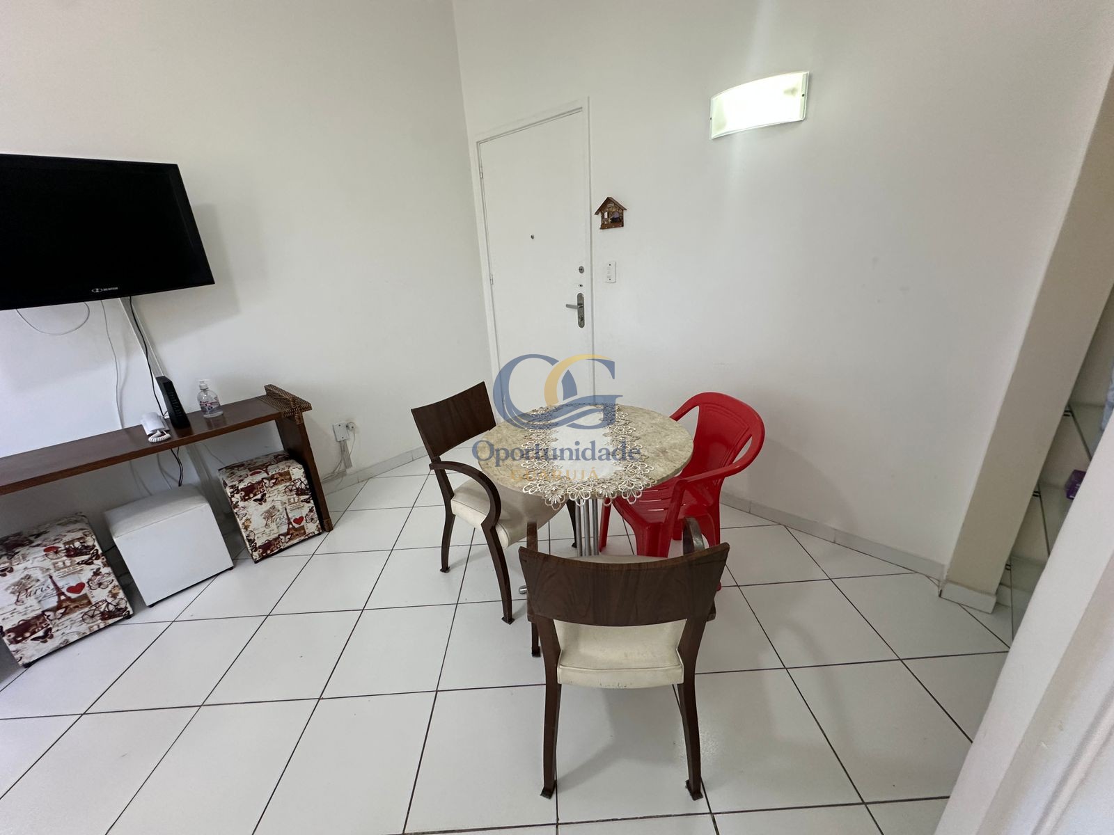 Apartamento na Praia das Pitangueiras, Guarujá - SP