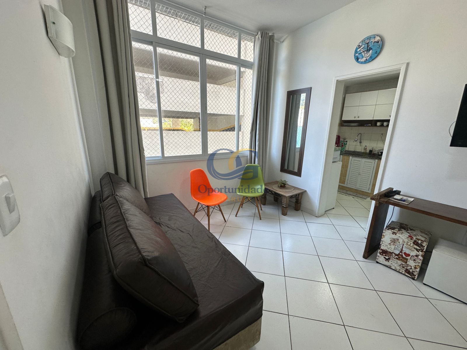 Apartamento na Praia das Pitangueiras, Guarujá - SP