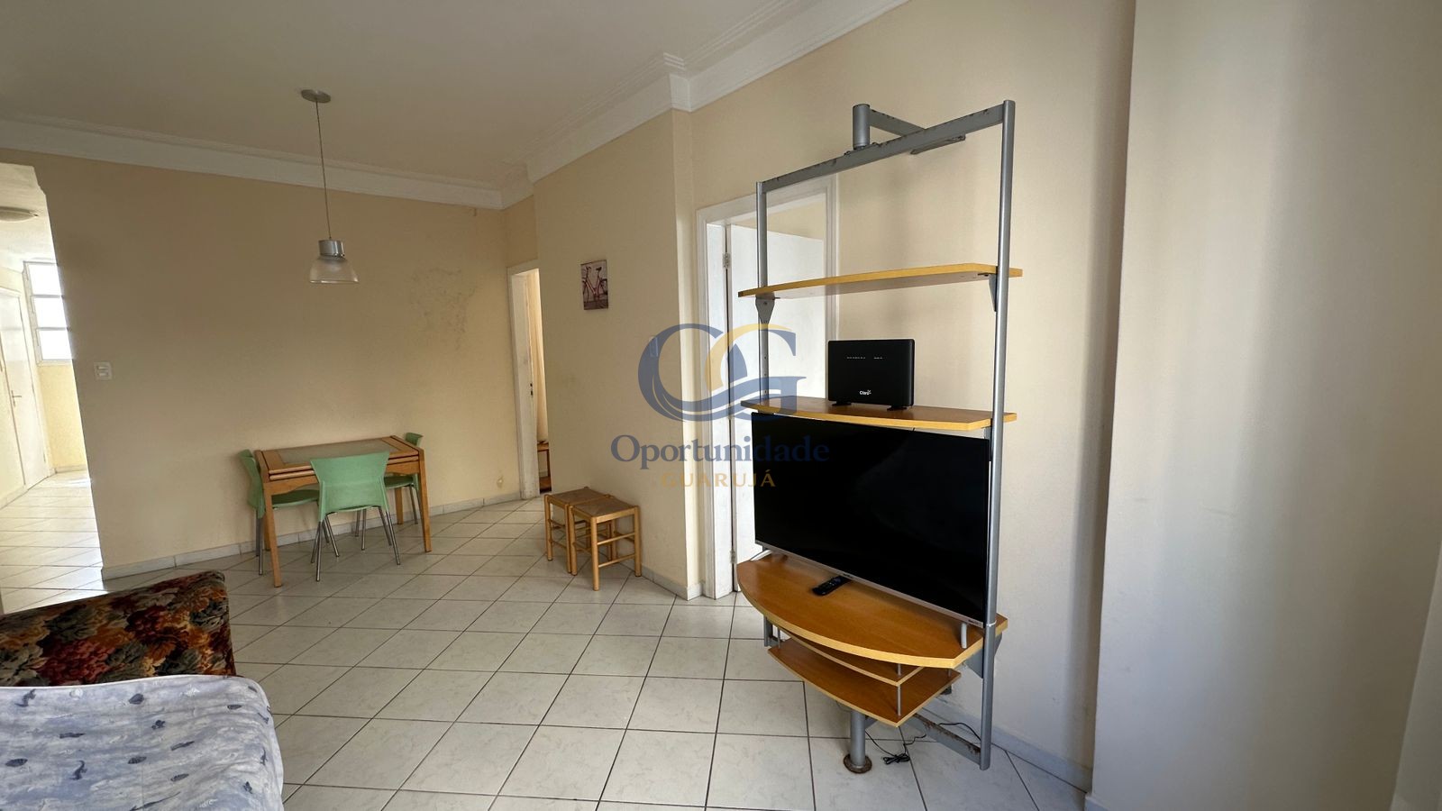 Apartamento na Praia das Pitangueiras, Guarujá - SP