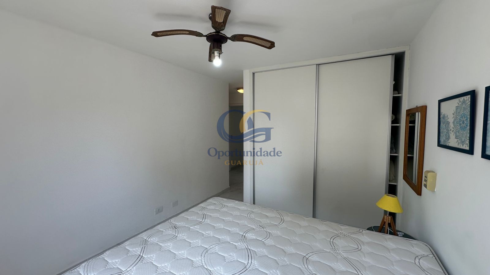 Apartamento na Praia das Pitangueiras, Guarujá - SP
