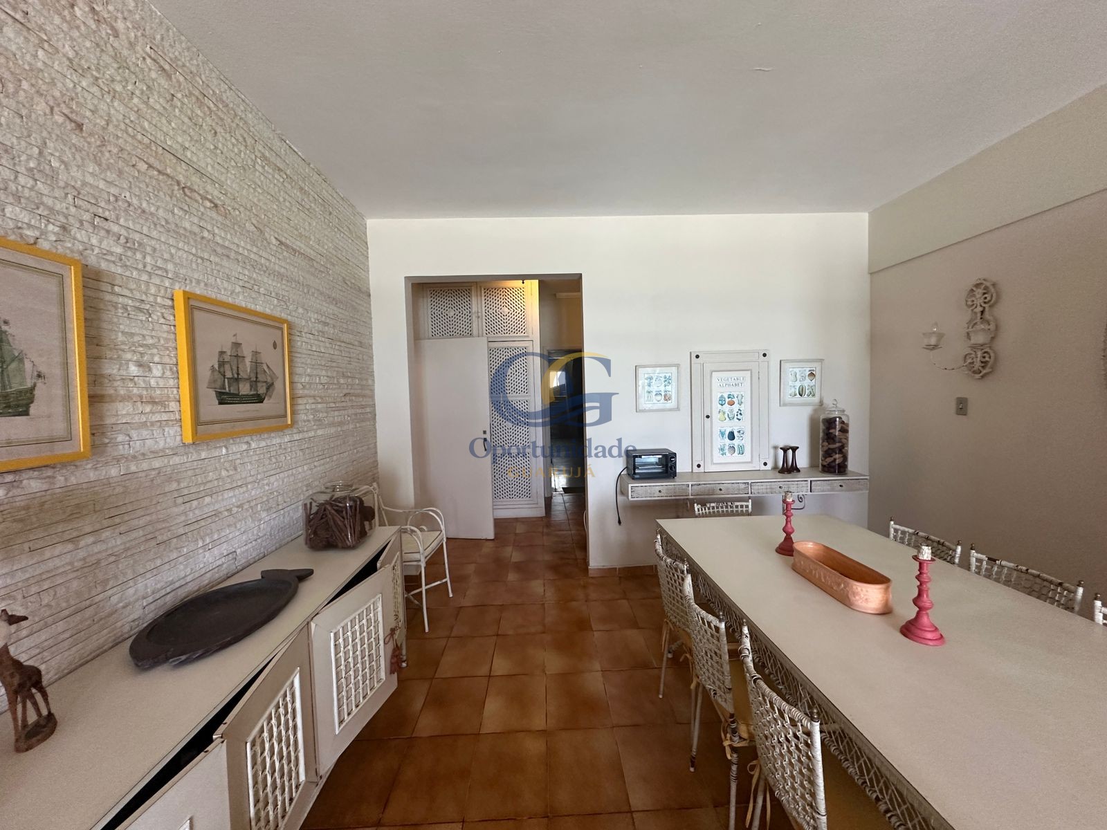 Apartamento Frente ao Mar nas Pitangueiras, Guarujá - SP