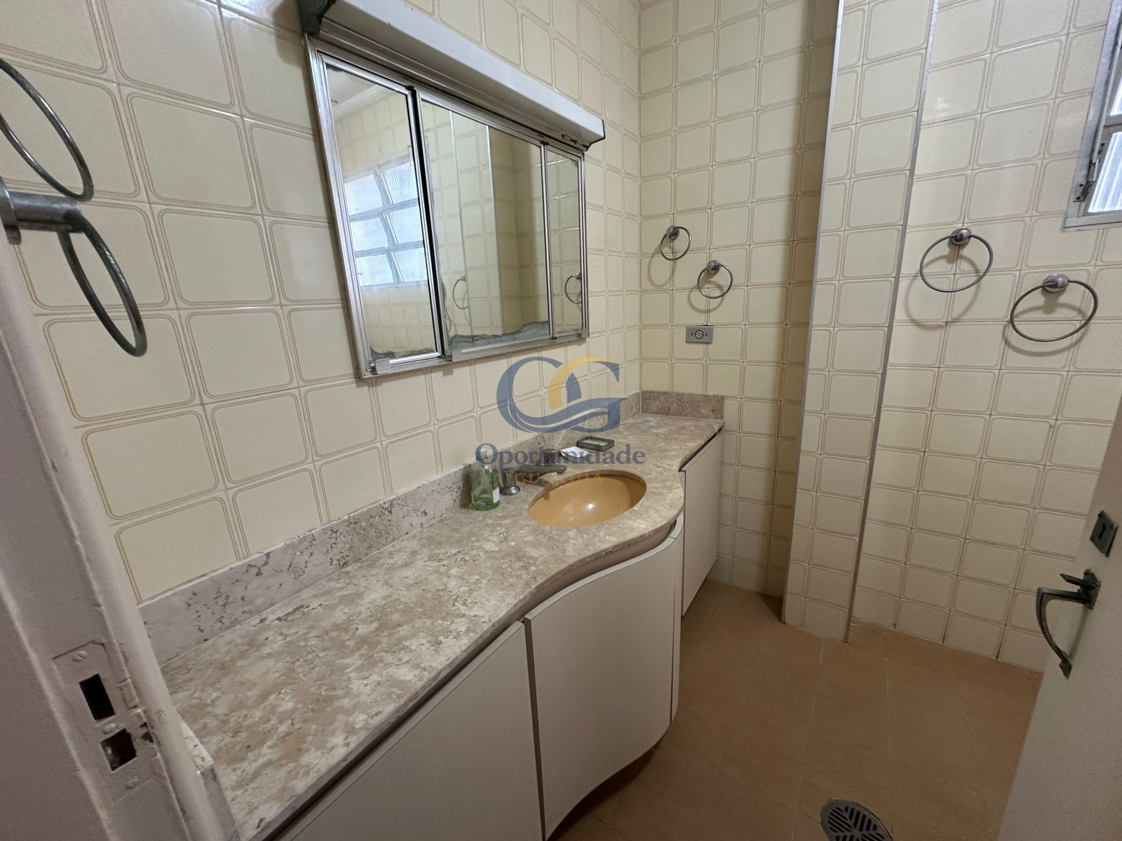 Apartamento Frente ao Mar nas Pitangueiras, Guarujá - SP