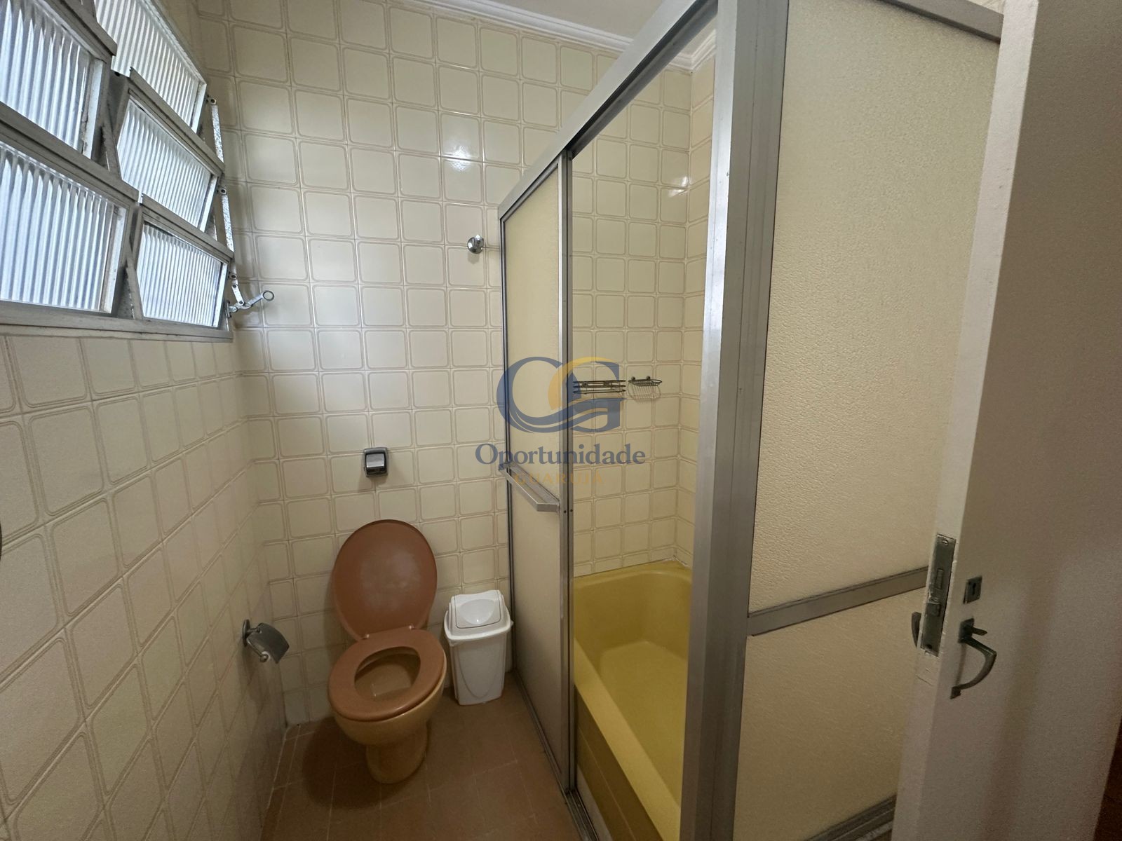 Apartamento Frente ao Mar nas Pitangueiras, Guarujá - SP