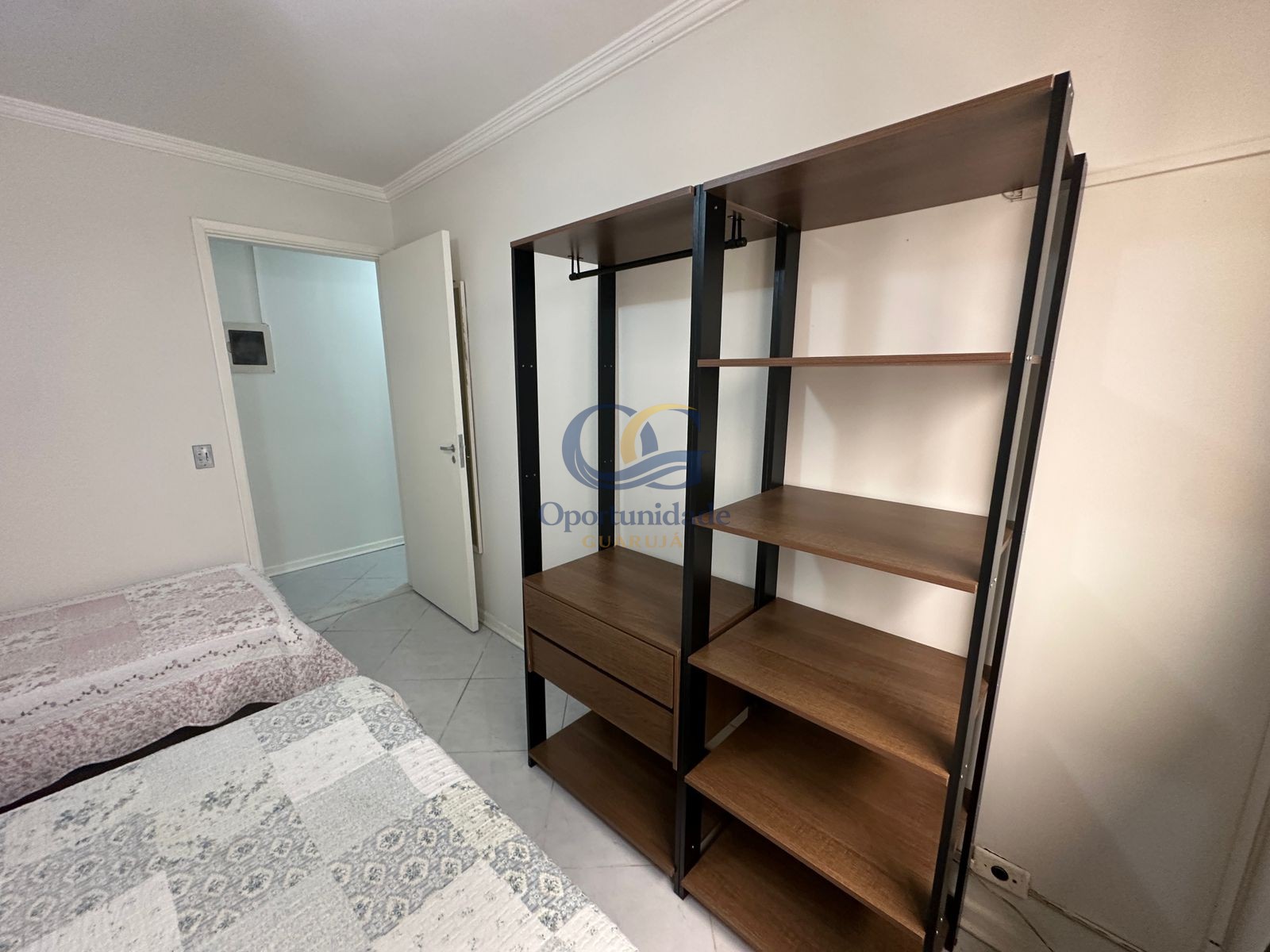 Apartamento na Praia das Pitangueiras, Guarujá - SP