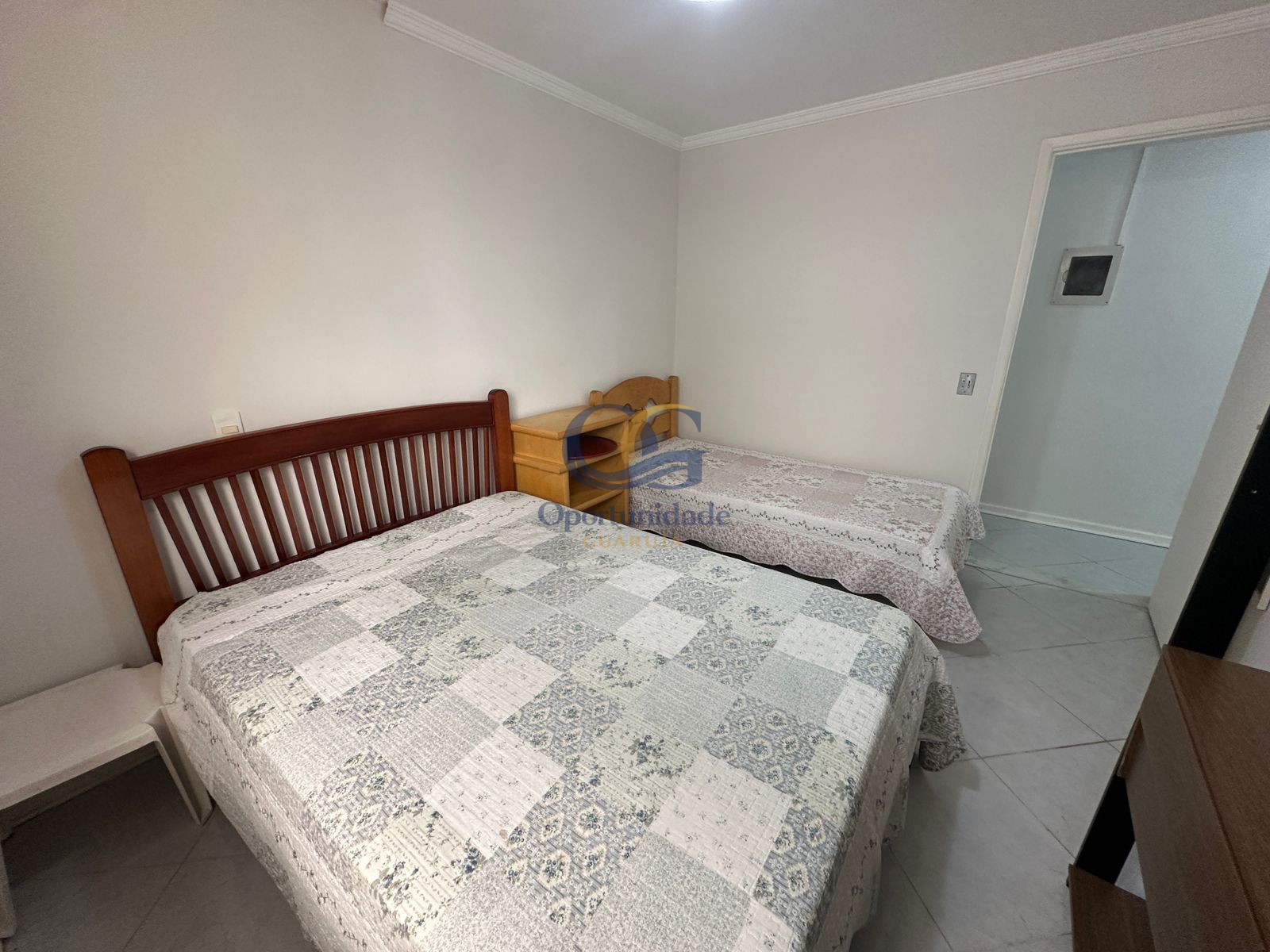 Apartamento na Praia das Pitangueiras, Guarujá - SP