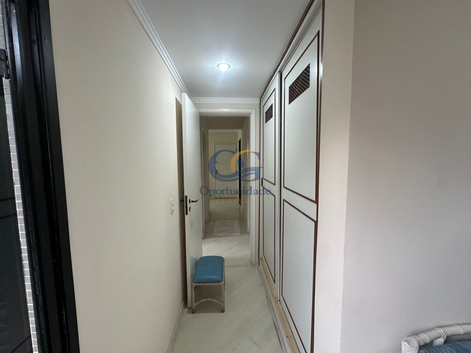 Apartamento na Praia das Pitangueiras, Guarujá - SP