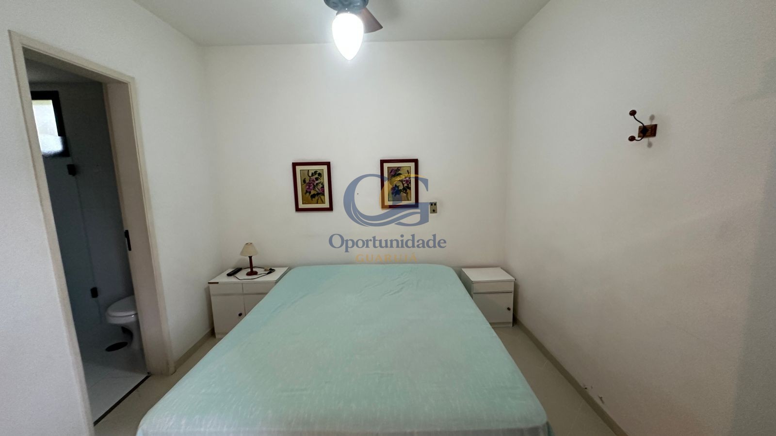 Apartamento na Praia das Pitangueiras, Guarujá - SP