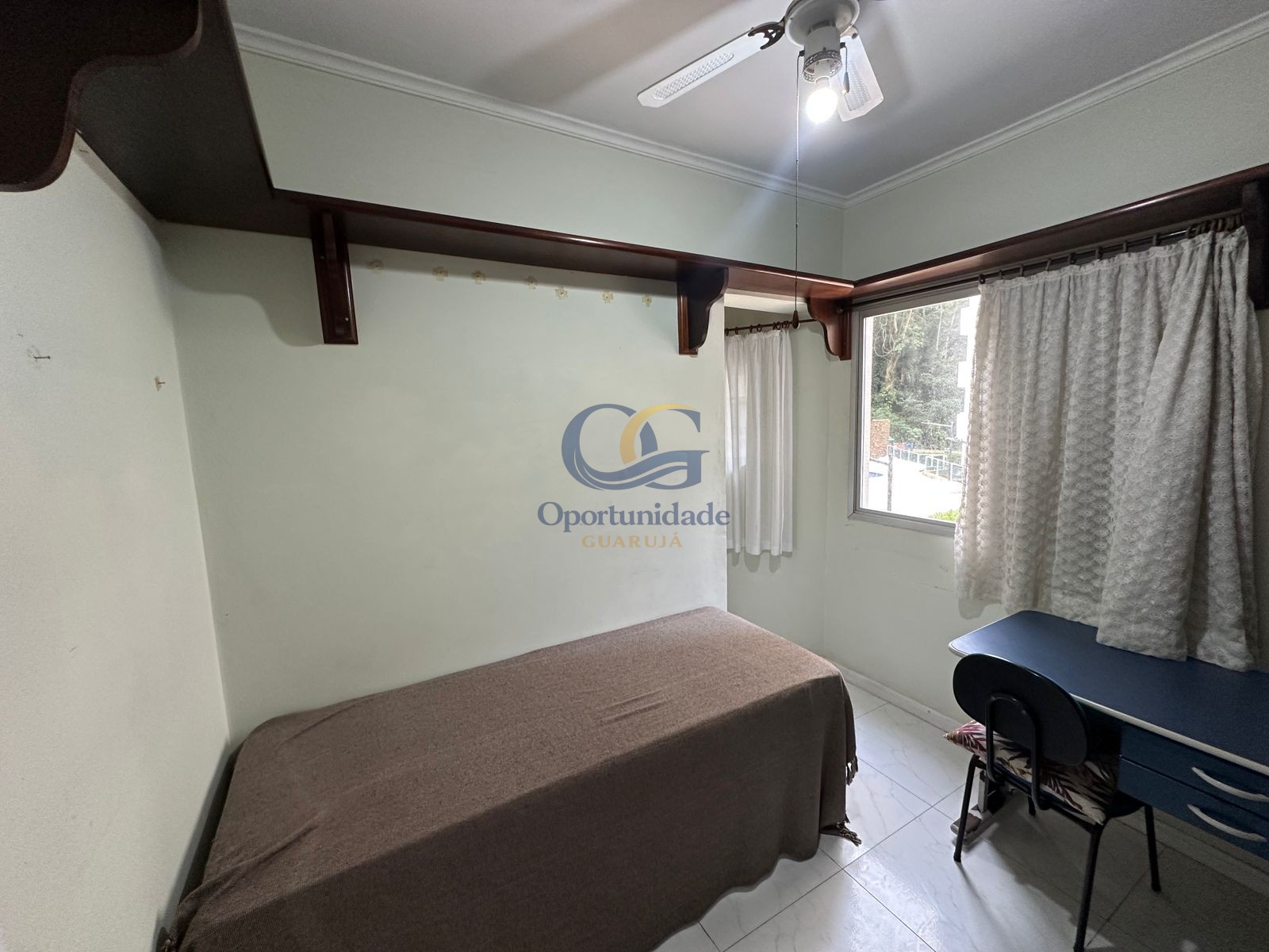 Apartamento na Praia das Pitangueiras, Guarujá - SP